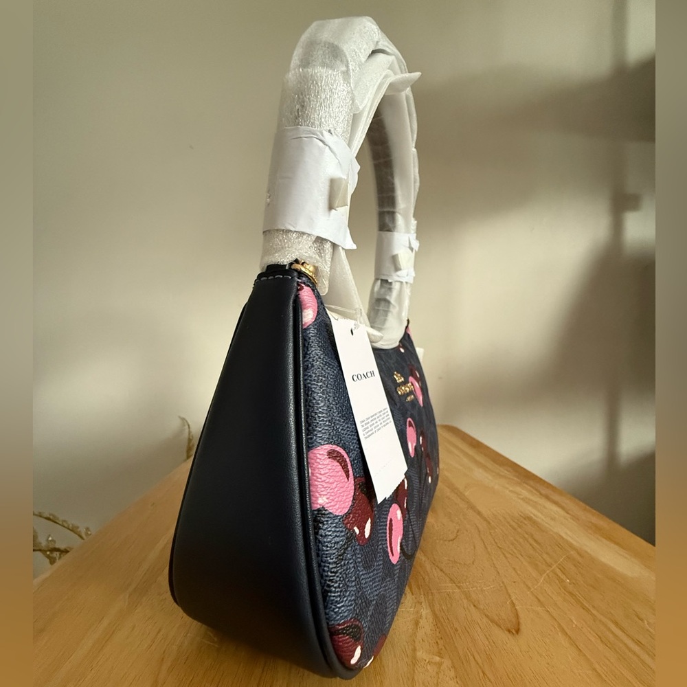 NWT Coach Teri Shoulder Bag In Signature Canvas With - Picture 4 of 8